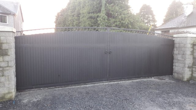 leitrim sliding gate bog oak black